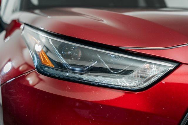 used 2020 Toyota Highlander car, priced at $33,981
