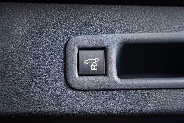 new 2025 Toyota Sienna car, priced at $50,480