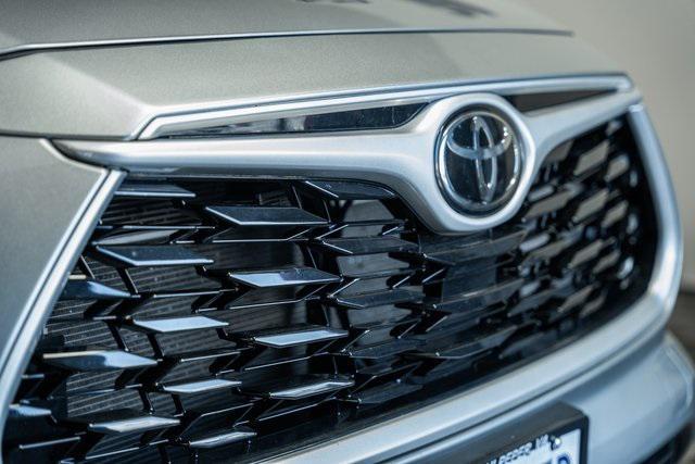 used 2023 Toyota Highlander car, priced at $37,995