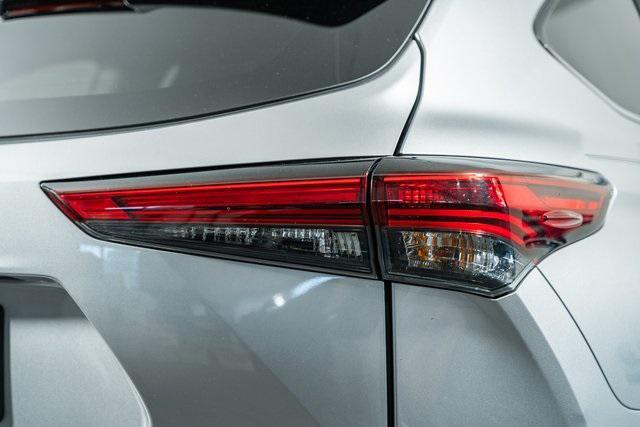 used 2023 Toyota Highlander car, priced at $37,995