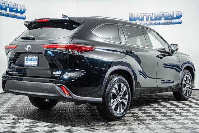 used 2020 Toyota Highlander car, priced at $23,995