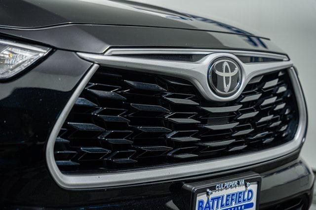 used 2020 Toyota Highlander car, priced at $23,995