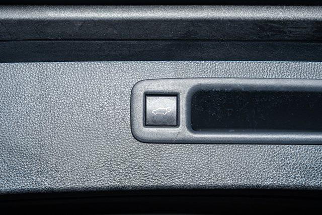 used 2020 Toyota Highlander car, priced at $23,995