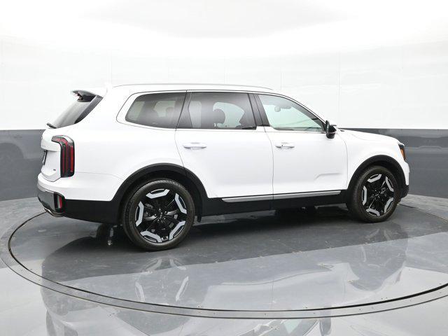 used 2023 Kia Telluride car, priced at $35,922