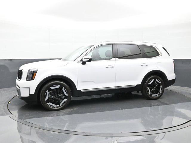 used 2023 Kia Telluride car, priced at $35,922
