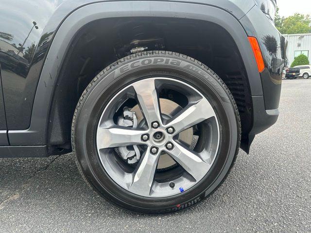 new 2025 Jeep Grand Cherokee L car, priced at $52,216