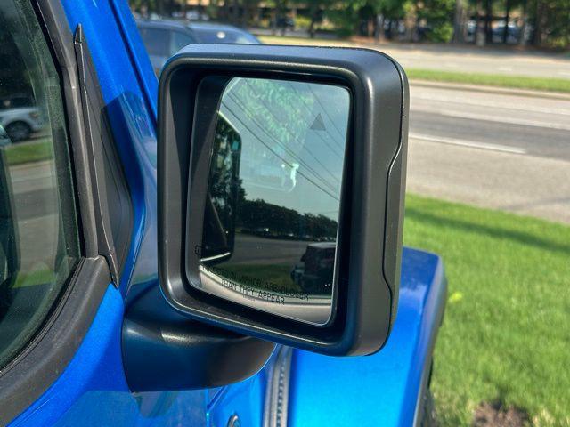 new 2025 Jeep Gladiator car, priced at $46,418