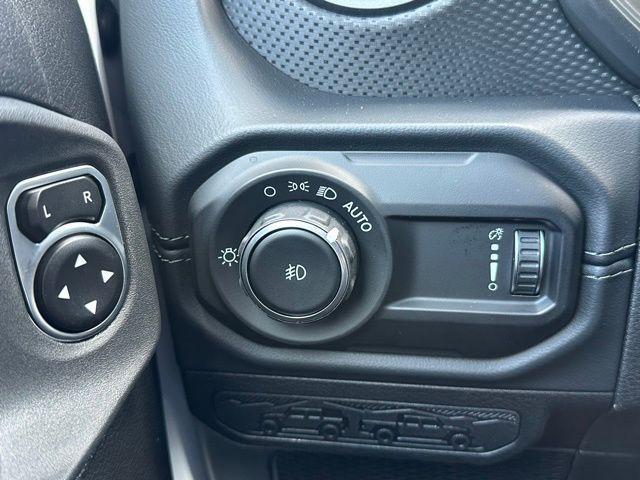 new 2025 Jeep Wrangler car, priced at $53,240