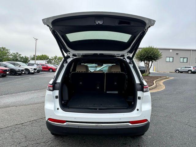 new 2025 Jeep Grand Cherokee car, priced at $42,867