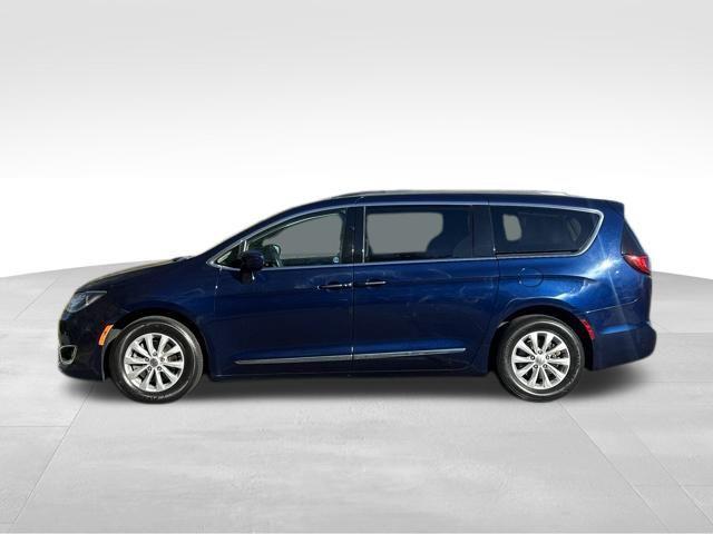 used 2017 Chrysler Pacifica car, priced at $12,000