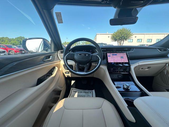 new 2025 Jeep Grand Cherokee car, priced at $40,627