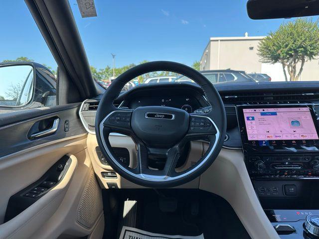 new 2025 Jeep Grand Cherokee car, priced at $40,627