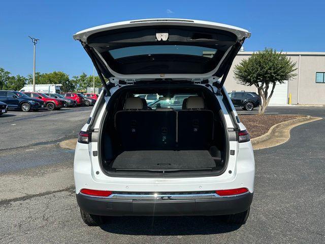 new 2025 Jeep Grand Cherokee car, priced at $40,627