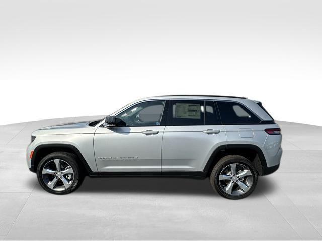 new 2025 Jeep Grand Cherokee car, priced at $49,666