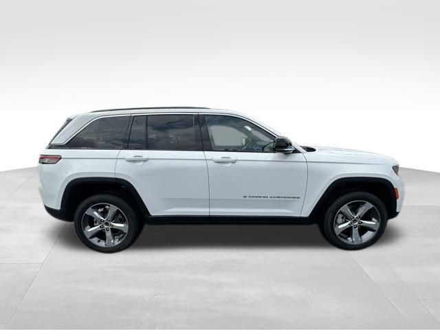 new 2025 Jeep Grand Cherokee car, priced at $49,630