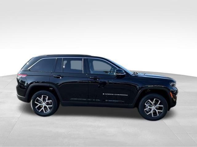 new 2025 Jeep Grand Cherokee car, priced at $42,658