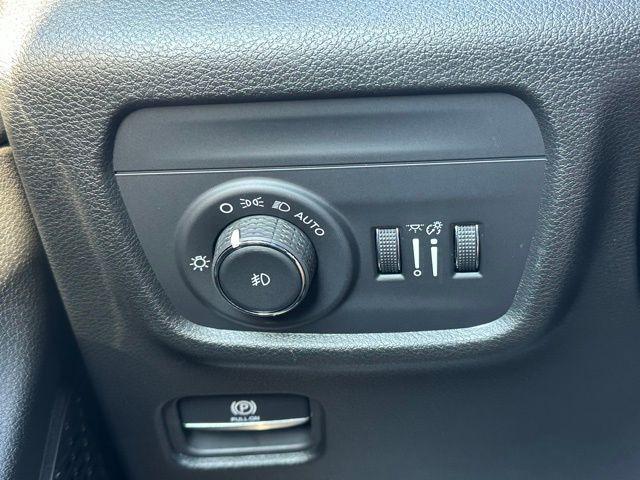new 2025 Jeep Grand Cherokee car, priced at $42,658