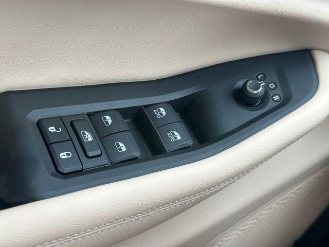 new 2025 Jeep Grand Cherokee car, priced at $41,158