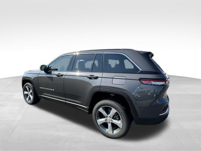 new 2025 Jeep Grand Cherokee car, priced at $49,666