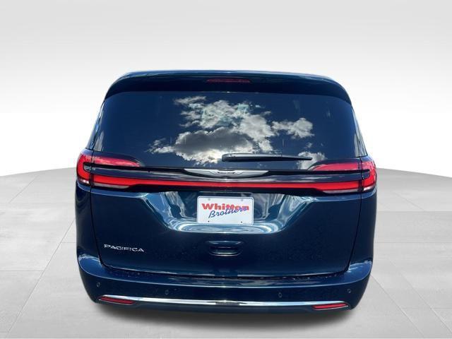 new 2025 Chrysler Pacifica car, priced at $42,426