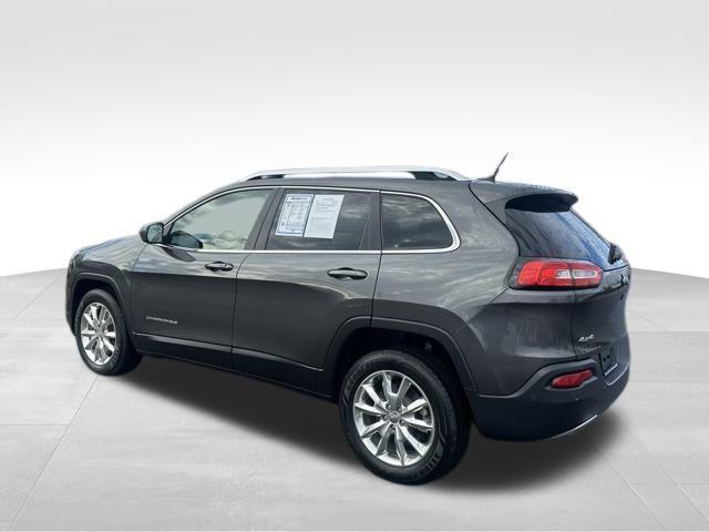 used 2015 Jeep Cherokee car, priced at $16,490