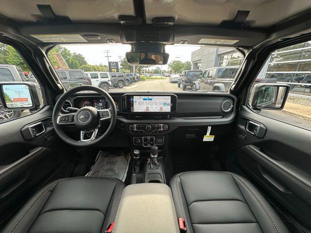 new 2025 Jeep Wrangler car, priced at $50,331