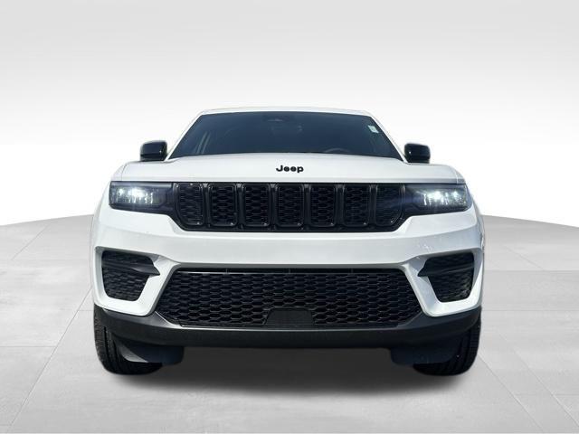 new 2025 Jeep Grand Cherokee car, priced at $42,283
