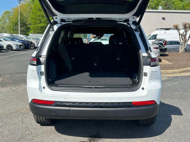 new 2025 Jeep Grand Cherokee car, priced at $42,283