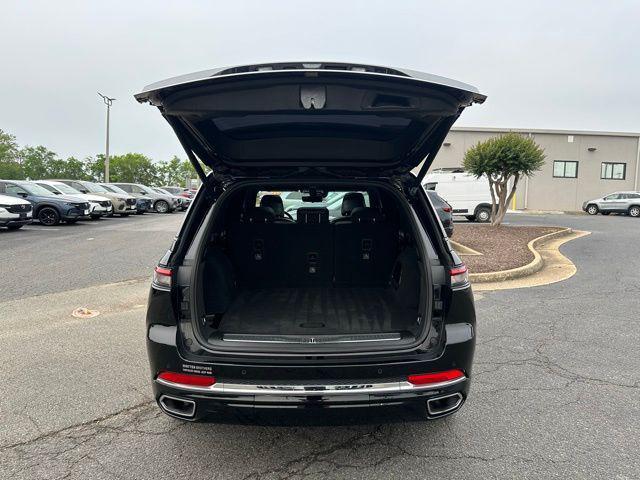 used 2022 Jeep Grand Cherokee car, priced at $39,490