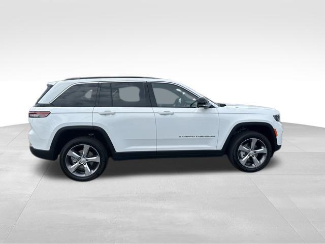 new 2025 Jeep Grand Cherokee car, priced at $49,630