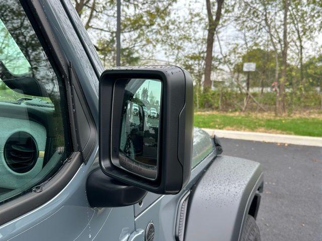 new 2025 Jeep Wrangler car