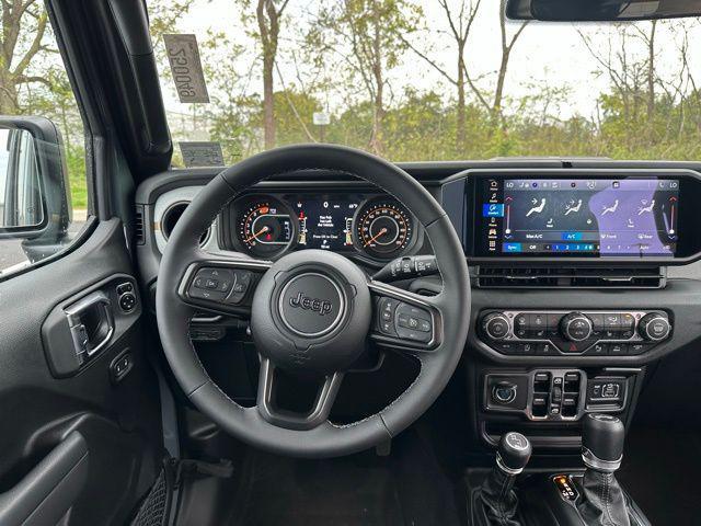 new 2025 Jeep Wrangler car