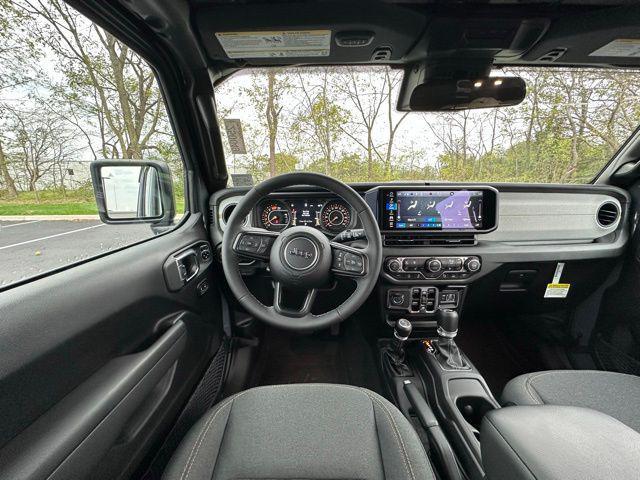 new 2025 Jeep Wrangler car