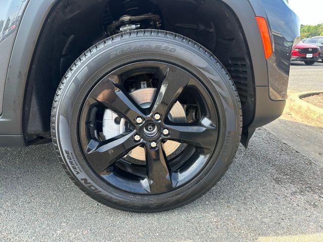 new 2025 Jeep Grand Cherokee car, priced at $43,586