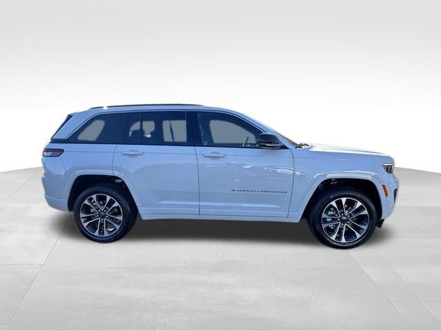 new 2025 Jeep Grand Cherokee car, priced at $54,640