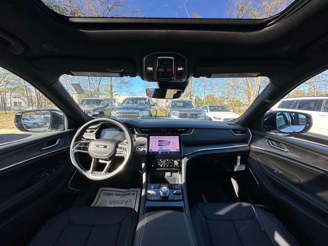 new 2025 Jeep Grand Cherokee car, priced at $54,640