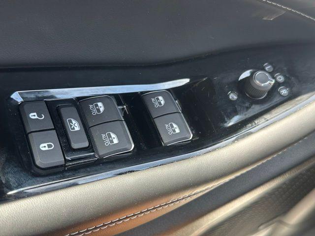 used 2024 Jeep Grand Cherokee car, priced at $47,890