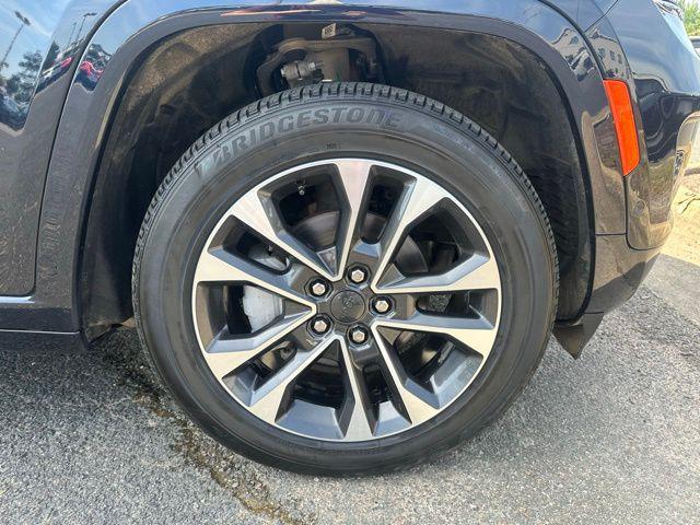 used 2024 Jeep Grand Cherokee car, priced at $47,890