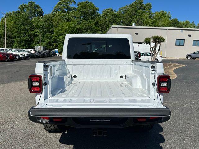 new 2025 Jeep Gladiator car, priced at $53,726