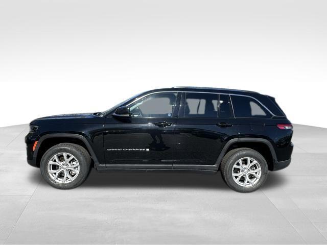 used 2023 Jeep Grand Cherokee car, priced at $29,490