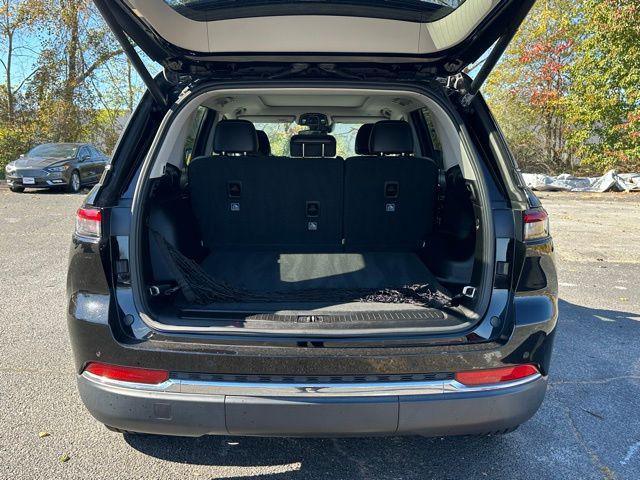 used 2023 Jeep Grand Cherokee car, priced at $29,490