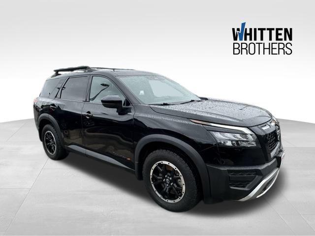 used 2023 Nissan Pathfinder car, priced at $34,290