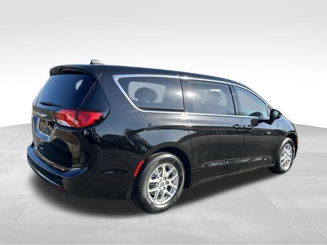 new 2025 Chrysler Voyager car, priced at $39,978