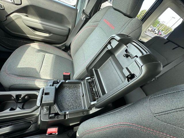 new 2025 Jeep Wrangler car, priced at $53,765