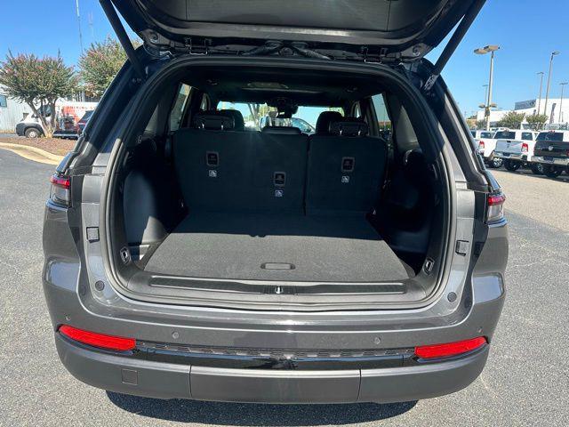 new 2025 Jeep Grand Cherokee car, priced at $45,361