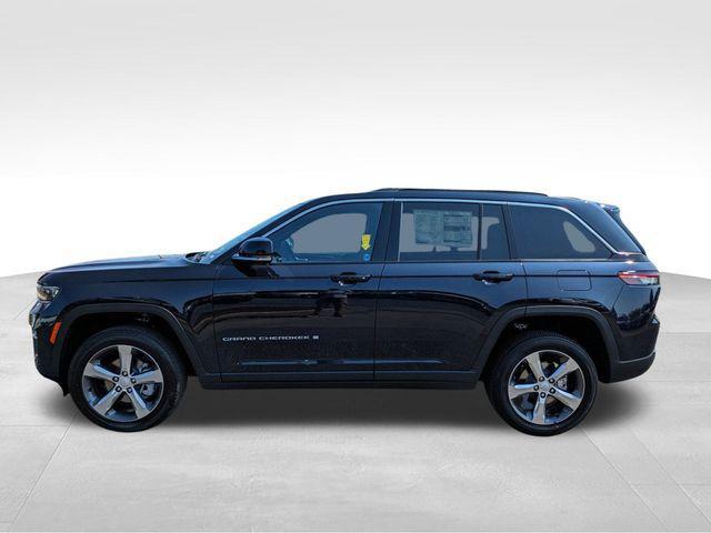 new 2024 Jeep Grand Cherokee car, priced at $48,239