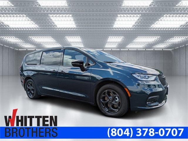 used 2023 Chrysler Pacifica Hybrid car, priced at $42,000