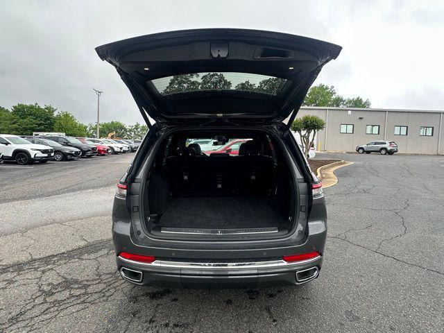 used 2022 Jeep Grand Cherokee car, priced at $37,000