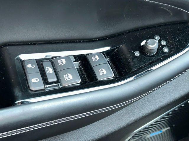 used 2022 Jeep Grand Cherokee car, priced at $37,000