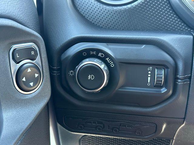 new 2025 Jeep Wrangler car, priced at $51,376